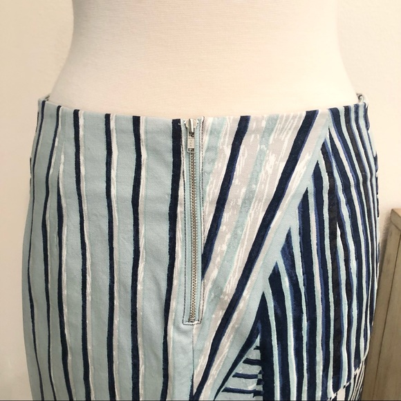 Nic & Zoe Navy, White & Light Blue Palm Leaf Skirt Size 8 - Picture 12 of 13